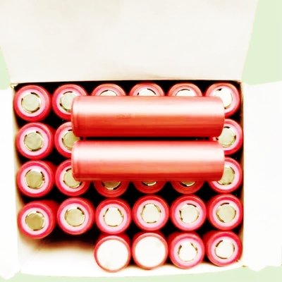 3.7V 2550mAh 18650 लिथियम आयन रिचार्जेबल बैटरी Sanyo UR18650ZM2