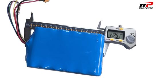 22.2V 25Ah 21700 लिथियम आयन बैटरी पैक रोबोट AGV के लिए